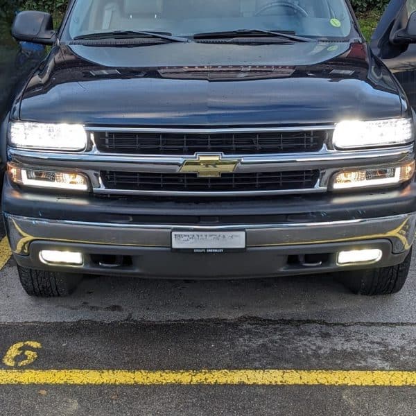 2005 Tahoe with All Lights on Module